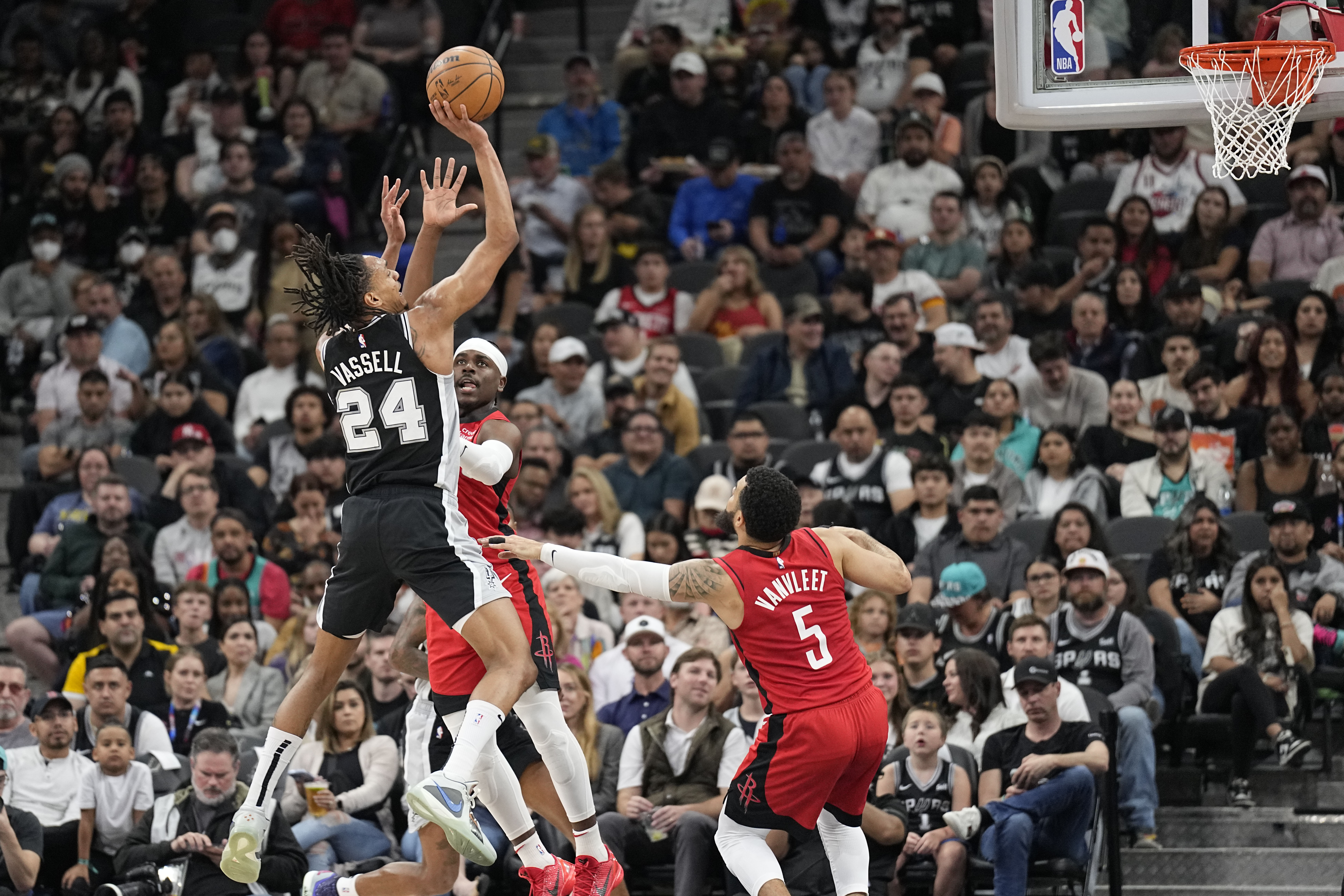 Devin Vassell San Antonio Spurs Fred VanVleet Houston Rockets